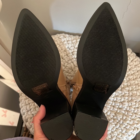 NWOT Tan block heel boots - Picture 5 of 5